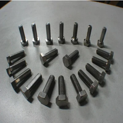 Lavorazione CNC di precisione, tappo a vite rotante in acciaio inossidabile e titanio